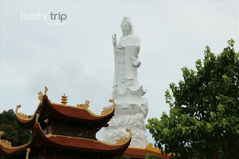 ho quoc pagoda phu quoc