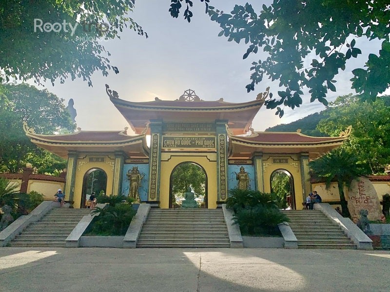 ho quoc pagoda