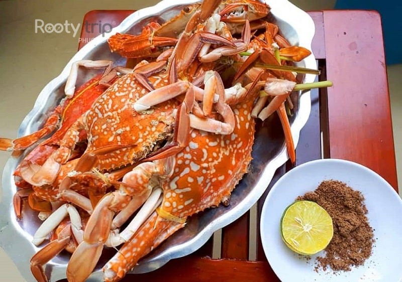 What to eat in Ham Ninh Fishing Village