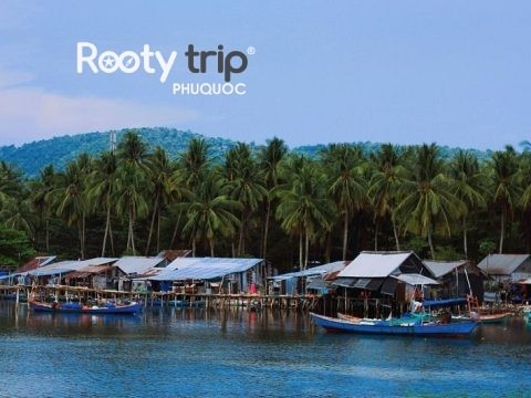 ham ninh fishing village