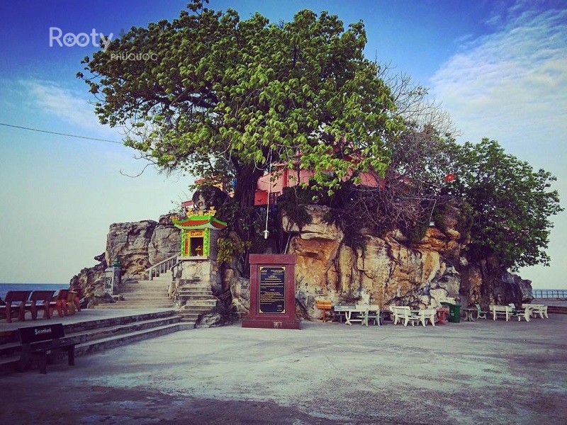 History of Dinh Cau Temple