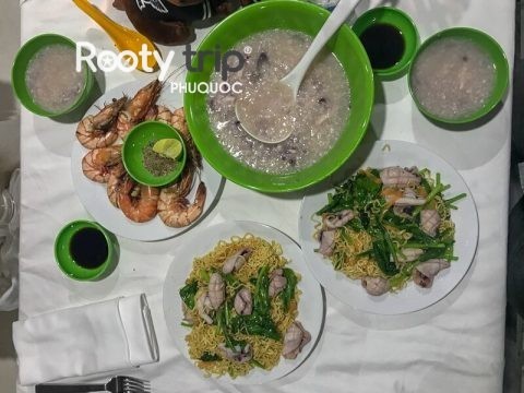 night squid fishing phu quoc