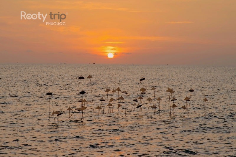 sunset sanato beach phu quoc