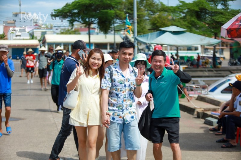 Booking with a trusted provider like Rooty Trip