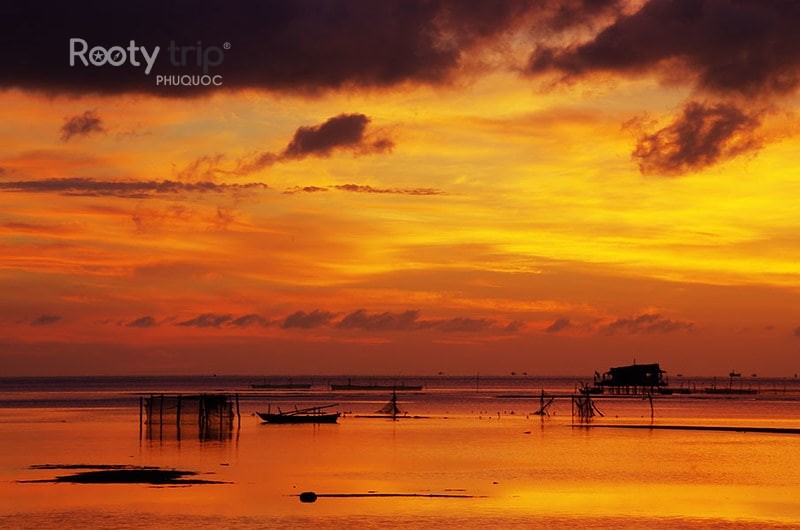 ham ninh fishing village