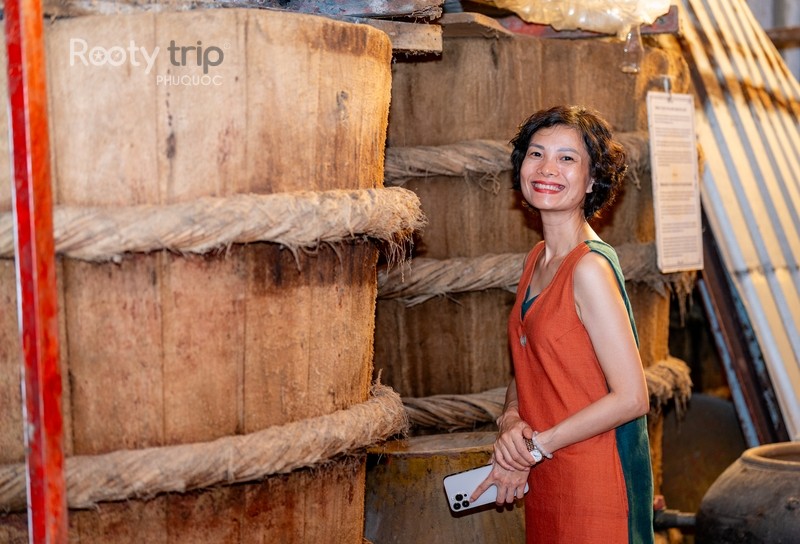 phu quoc fish sauce factory tour