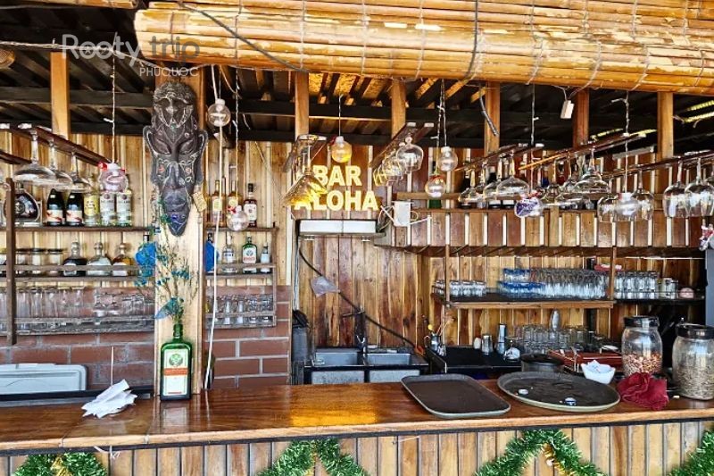 bar aloha & restaurant