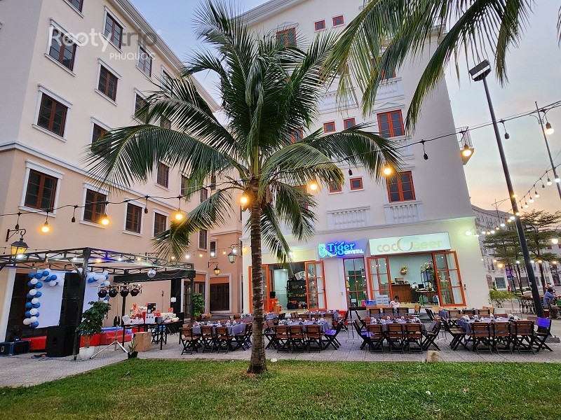 beach bars in Phu Quoc