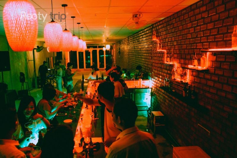 la thon pub phu quoc