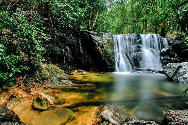 suoi tranh waterfall in phu quoc