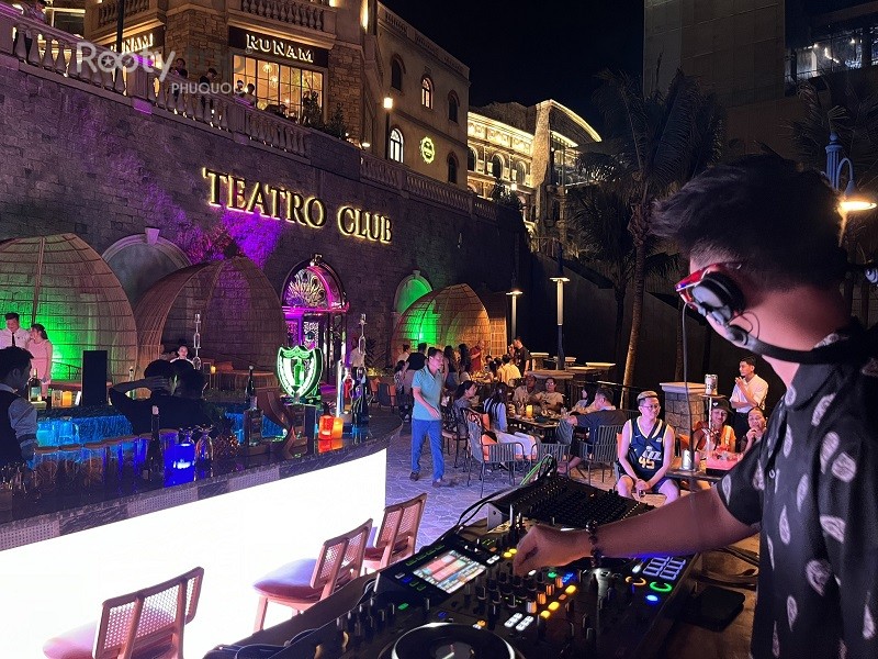 cocktail bars in Phu Quoc