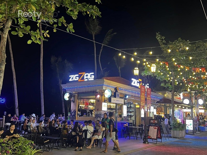 beach bars in Phu Quoc