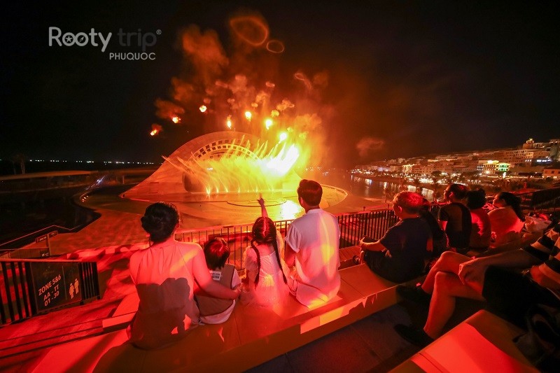 best show in phu quoc
