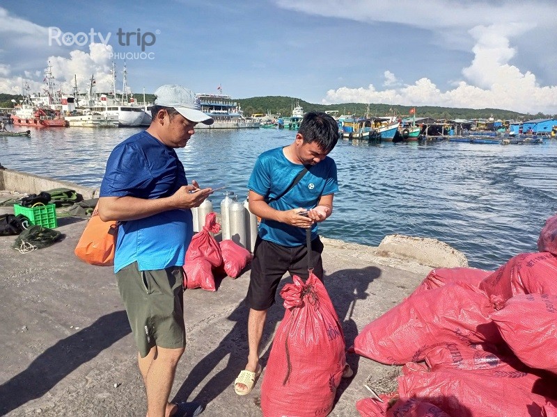coral reef cleanup
